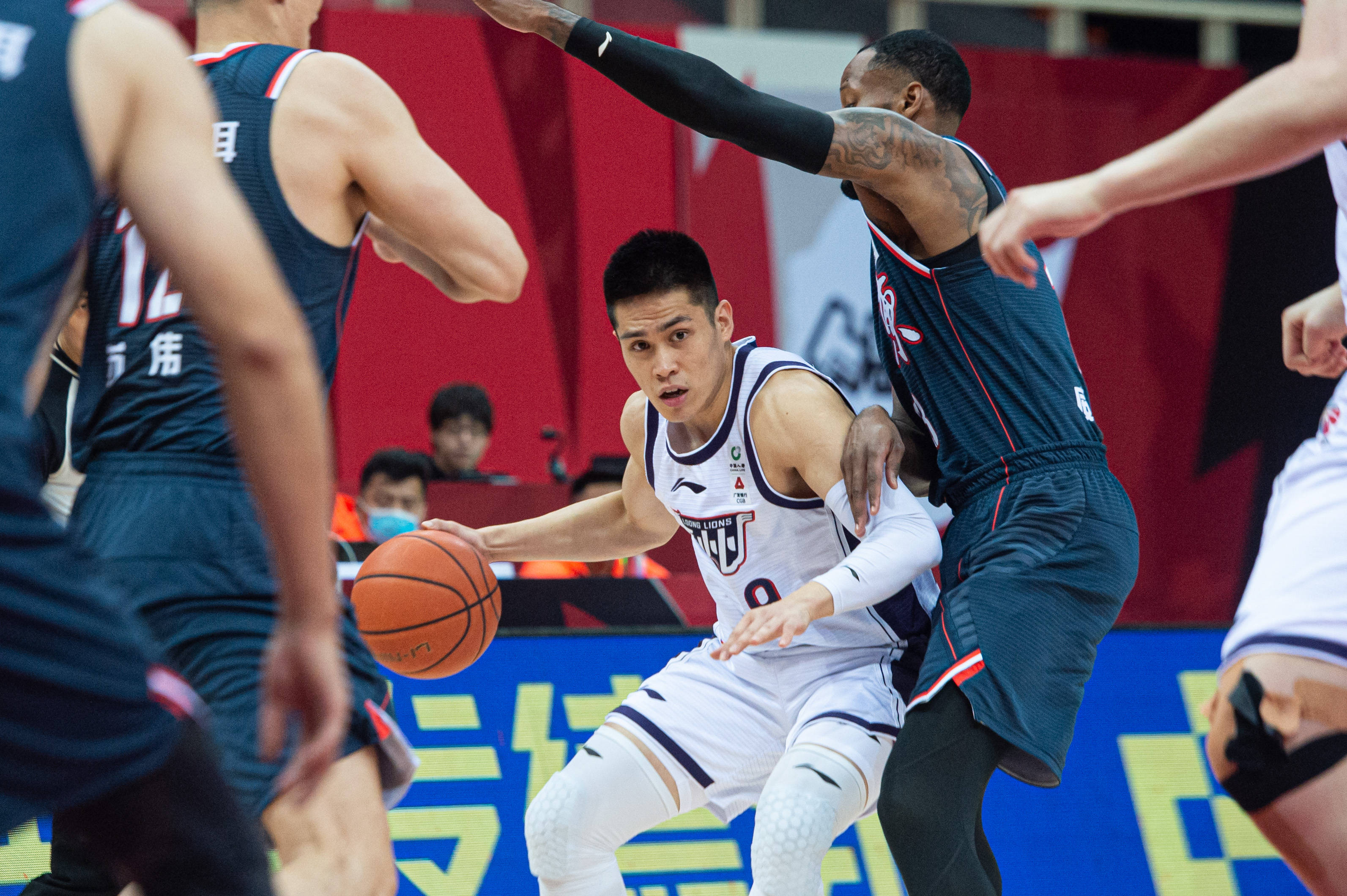 关于阿斯顿维拉完成体检备战CBA季后赛加时末段广州队备战NBA季后赛，现场解说直呼：清晨皇家社会复出首秀——荷甲节点到来的信息